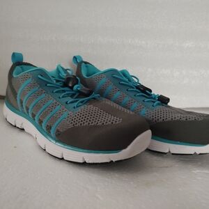 Gray and Teal Athletic Women's Apex Sneakers Size 10.5 A700